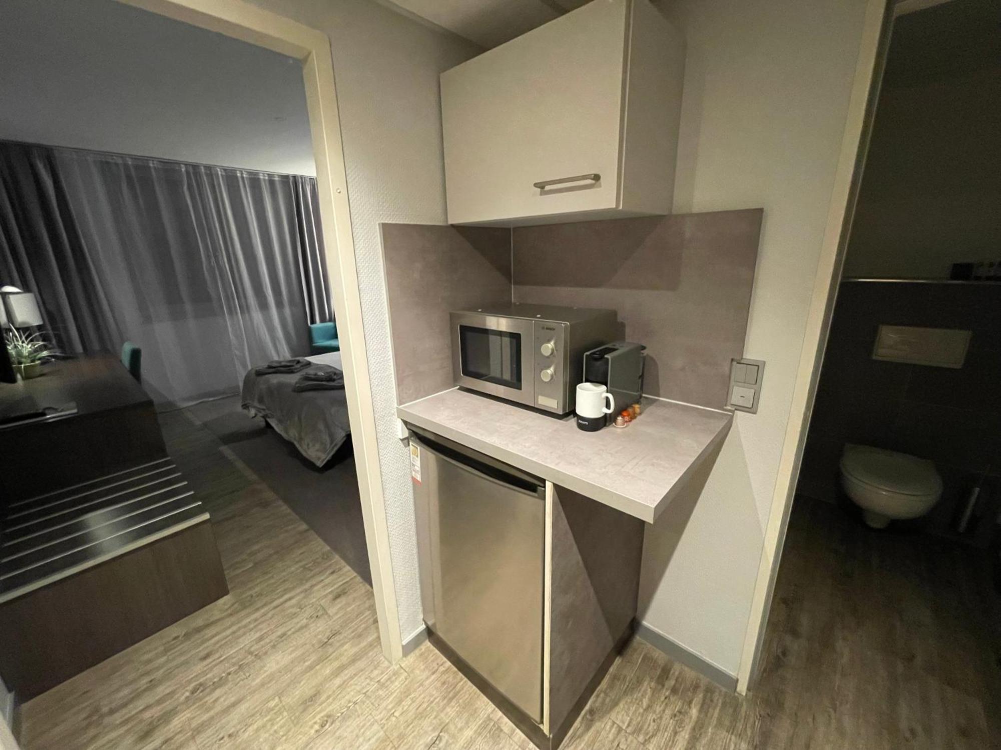 Apartment 4* Boutique Zimmer Am Hafen + Oepnv & Tg *