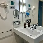 Apartment 4* Boutique Zimmer Am Hafen + Oepnv & Tg Dusseldorf