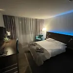 4* Boutique Zimmer Am Hafen + Oepnv & Tg Dusseldorf
