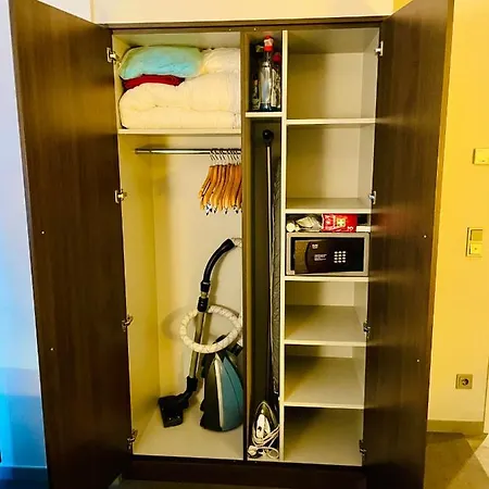 Appartement 4* Boutique Zimmer Am Hafen + Oepnv & Tg Düsseldorf