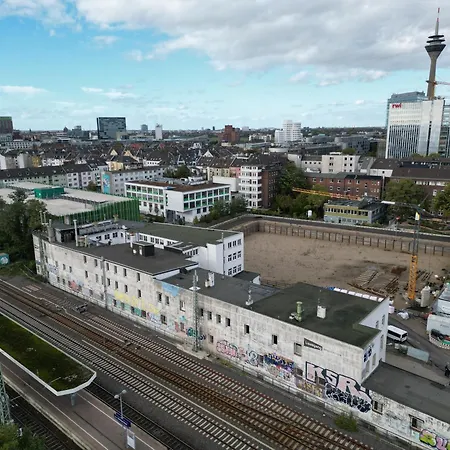 4* Boutique Zimmer Am Hafen + Oepnv & Tg Appartement Düsseldorf