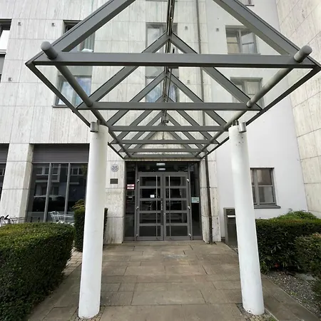 4* Boutique Zimmer Am Hafen + Oepnv & Tg Appartement Düsseldorf